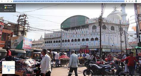 masjid in middle of road, masjid in bandra, masjid in mumbai