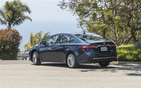 Photos Toyota Avalon 2018 - 2/3 - Guide Auto