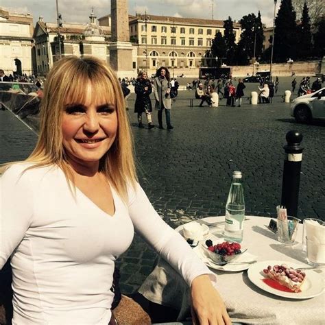 Seda Akgül Kimdir, Hayatı ve Resimleri