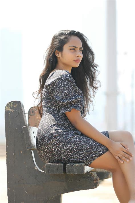 Beautiful Girl Sri Lanka Photos, Download The BEST Free Beautiful Girl ...