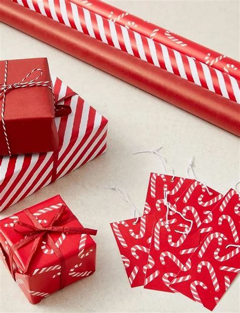 M&S has removed the plastic from its Christmas wrapping paper - but not ...