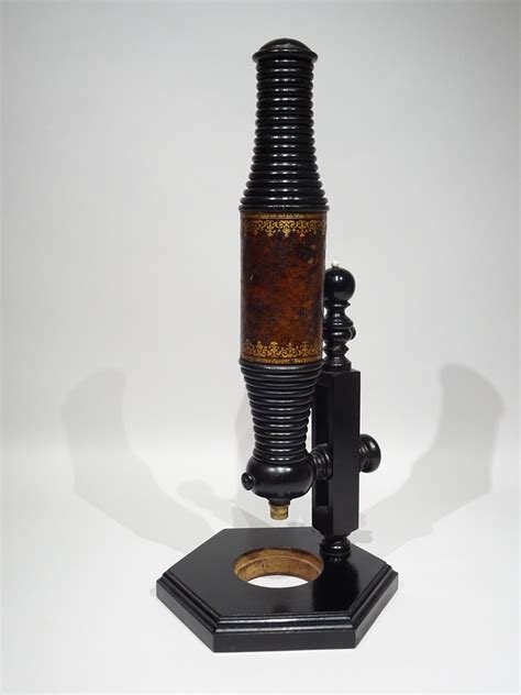 Old Compound Microscope 的图像结果
