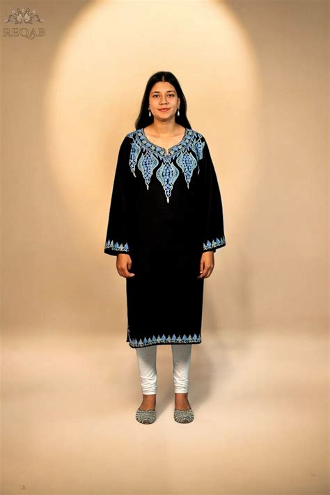 Marshland Black Pheran with Aari Embroidery – Reqab Online Private Limited