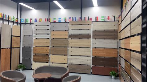 Wood Grain Ceramic Tile Flooring