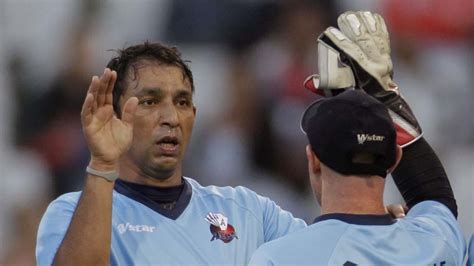 AUCK vs KKR Cricket Scorecard, Group A at Cape Town, October 15, 2012