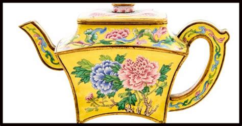 "Best Lockdown Find Ever!" Chinese Teapot Found in English Garage Worth ...