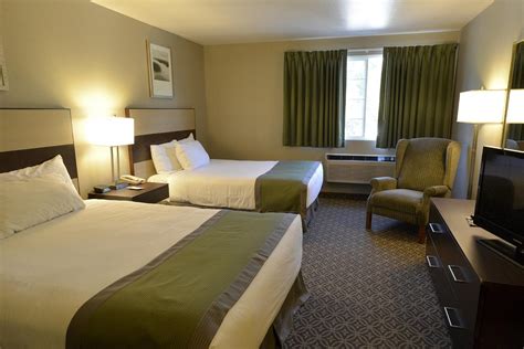 HILLTOP INN BY RIVERSAGE (Billings) - Hotel Reviews, Photos, Rate ...