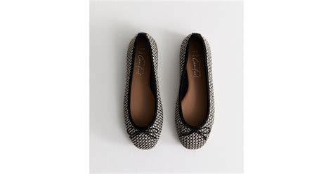 Wide Fit Black Raffia Look Bow Detail Ballerina Pumps | New Look