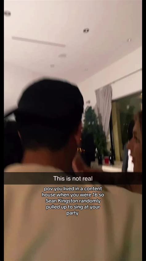 The white girl dancing really came out | Diana Lapo (@diana.lapo)