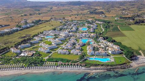 Blue Lagoon City Hotel – ΖΑΡΙΦΟΠΟΥΛΟΣ Α.Ε.