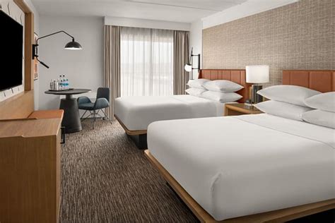 SHERATON MILWAUKEE BROOKFIELD HOTEL - Hotel Reviews, Photos, Rate ...