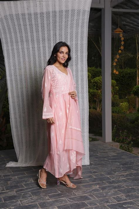 Peach chikankari kurta set of 4-kurta with slip,pants & dupatta ...