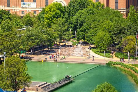 Attractions - Discovery Green
