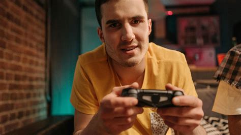 10 reasons to buy a video game as soon as it's released & 10 reasons to ...
