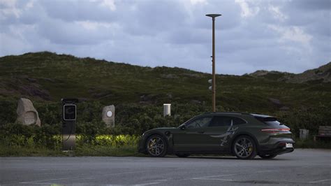 Charging on-the-go - Porsche Newsroom
