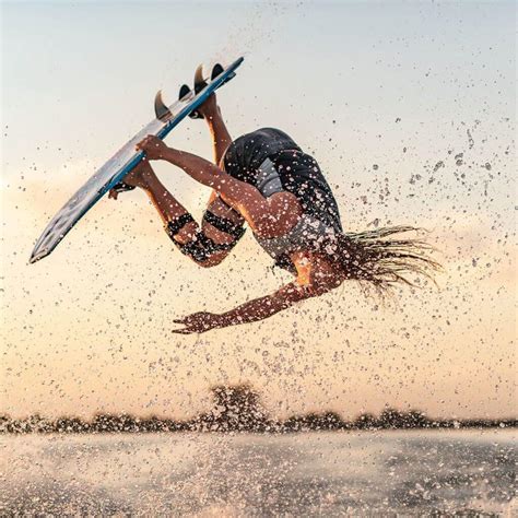 WAKESURF • Wakeboards