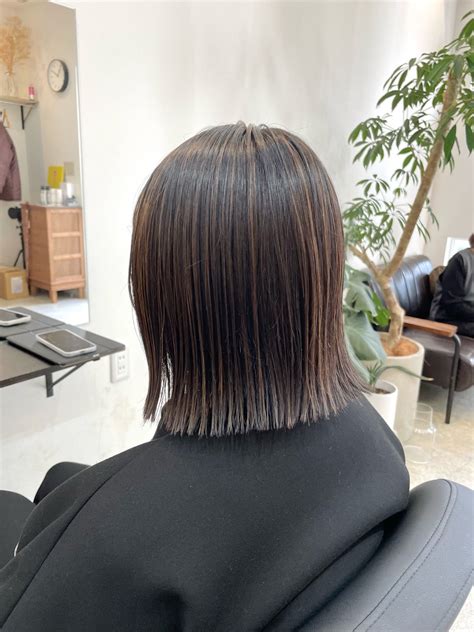 パツッと切りっぱなしボブ | 高槻市津之江町美容院H i t o | 高槻市美容室H i t o(ヒト)