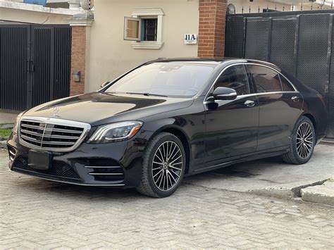 Mercedes Benz S560 – Golden E Luxury