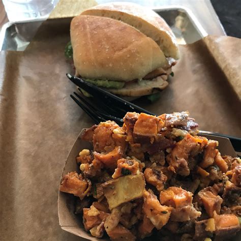 Blackberry Market Glen Ellyn