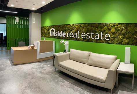 Inside Real Estate Office Photos | Glassdoor