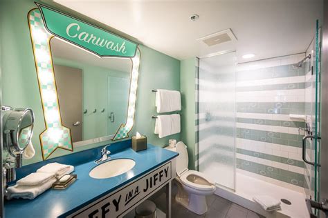 Art of Animation Cars 的图像结果