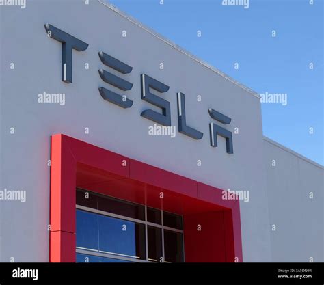 Tesla dealership in Franklin, Tennessee, United States Stock Photo - Alamy