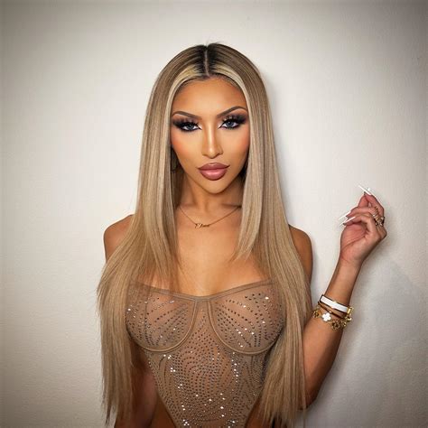 Elena Genevinne – Most Beautiful Transgender Woman Eye Makeup - TG Beauty