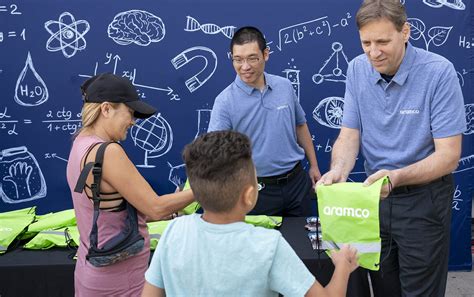 Traveling science program takes STEM education into communities ...