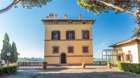Italian Gold Luxury Homes
