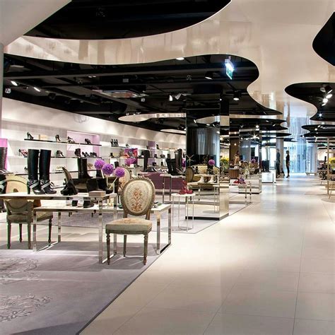 "The 6th floor" Shoeshop Steffl Wien