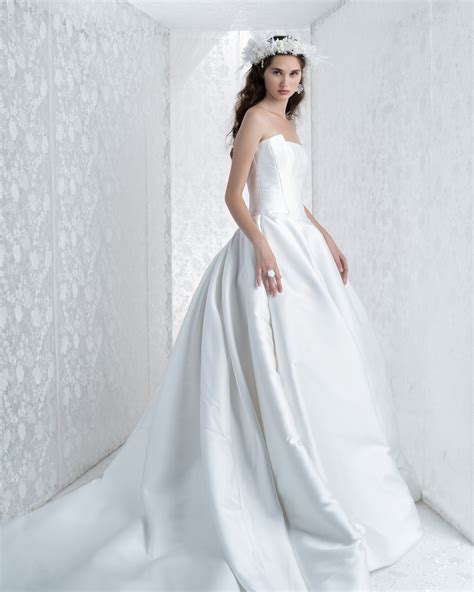 Reem Acra Bridal Fall 2026 Collection [PHOTOS]