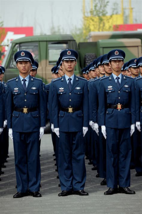 高清：全军07式预备役军服换装仪式在北京举行（10）--军事--人民网