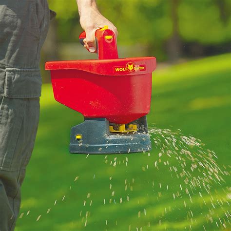 Spargi Concime, Sementi e Sale a Batteria   WE B Wolf GARTEN
