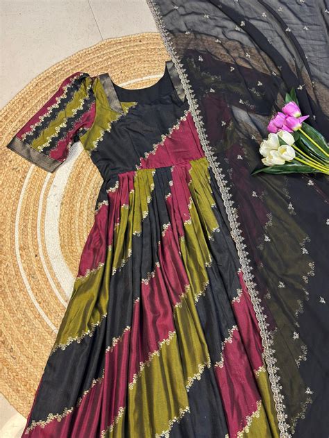 dijhayne saree TR100 – Sujji Collections