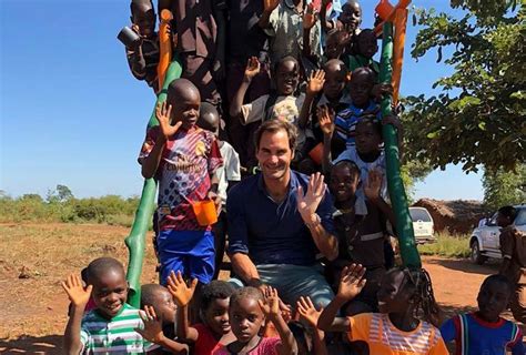 Roger Federer Turns 37: When Tennis GOAT Cleaned Toilets Screamed To ...