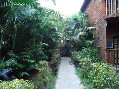 SEA BREEZE SINQUERIM (Goa, India) - Inn Reviews, Photos, Rate ...