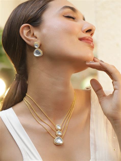 Discover the Essence of Ethnic Elegance at Rubans