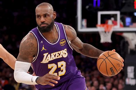 Attention stays on LeBron James despite trade deadline drama