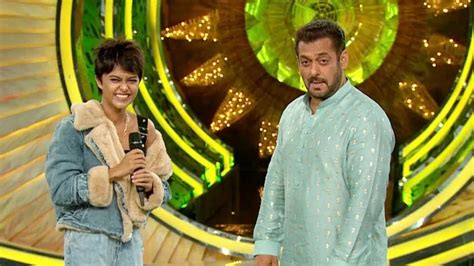 Salman Khan Proves To Be A 'Bad Singer' After Messing Up With Yohani's ...