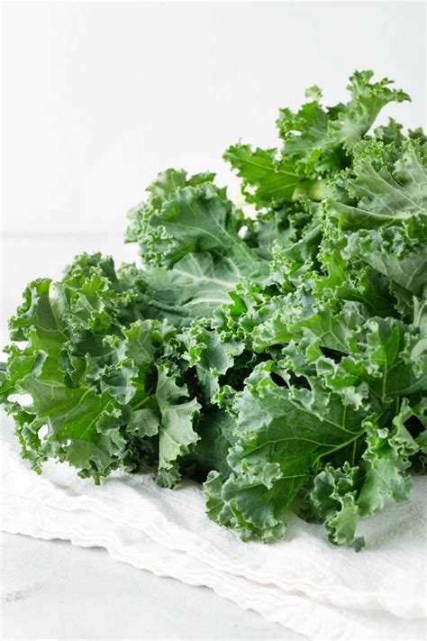 How to Freeze Kale Properly - Smoothies and Shakes