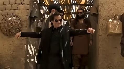 Did you know Akshaye Khanna wasn’t happy with Dhurandhar look initially ...