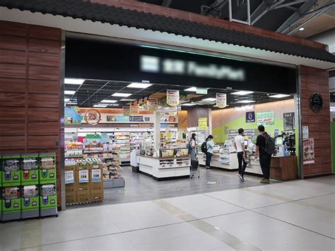 Cute Local Convenience Store 的图像结果