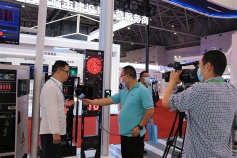 Light-emitting Road Traffic Signs Reflective Sheeting For Traffic Signs ...