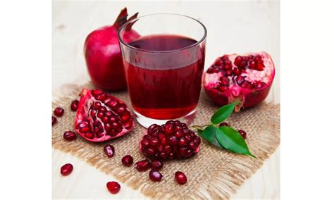 5 Reasons You May Want to Drink Anar Juice Every Day for Better Health