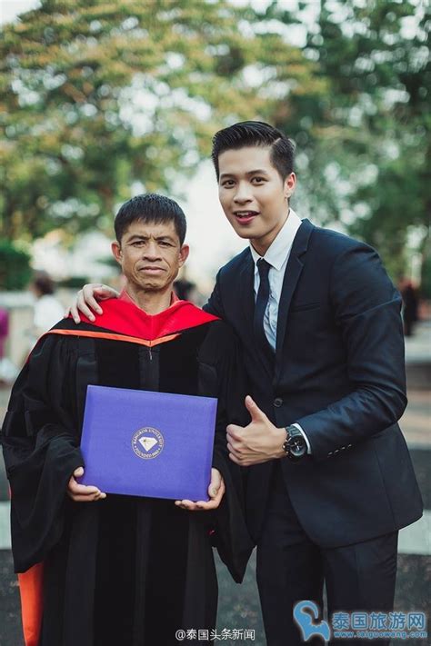 泰国硕士毕业照感动无数网友_巴拉排行榜