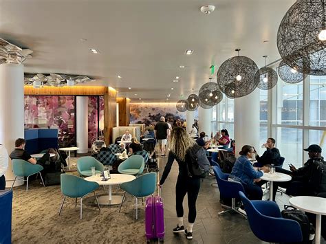 CLT's AmEx Centurion Lounge in Concourse D/E at Charlotte Douglas ...