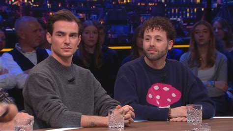 Did Aishwarya Rai Bachchan choose Aaradhya and Amitabh Bachchan's photo ...