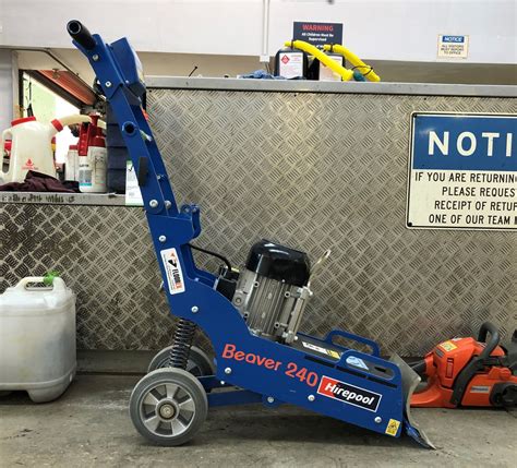 Laminate vs. Vinyl: Home Flooring Comparison | Hirepool