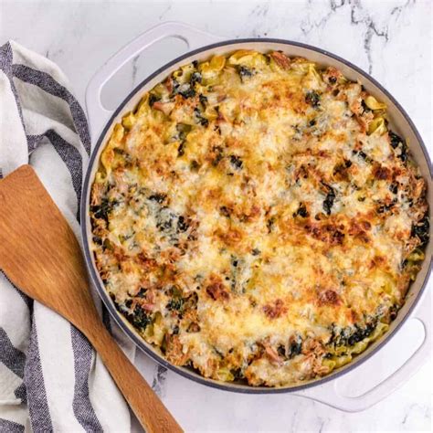 Old Fashioned Tuna Noodle Casserole - Whipped It Up