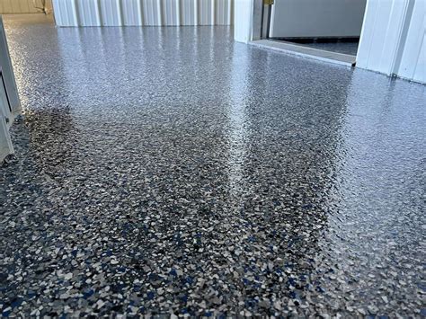 Epoxy Flake Floor - Calgary Concrete Contractors | Tenmen Consturction